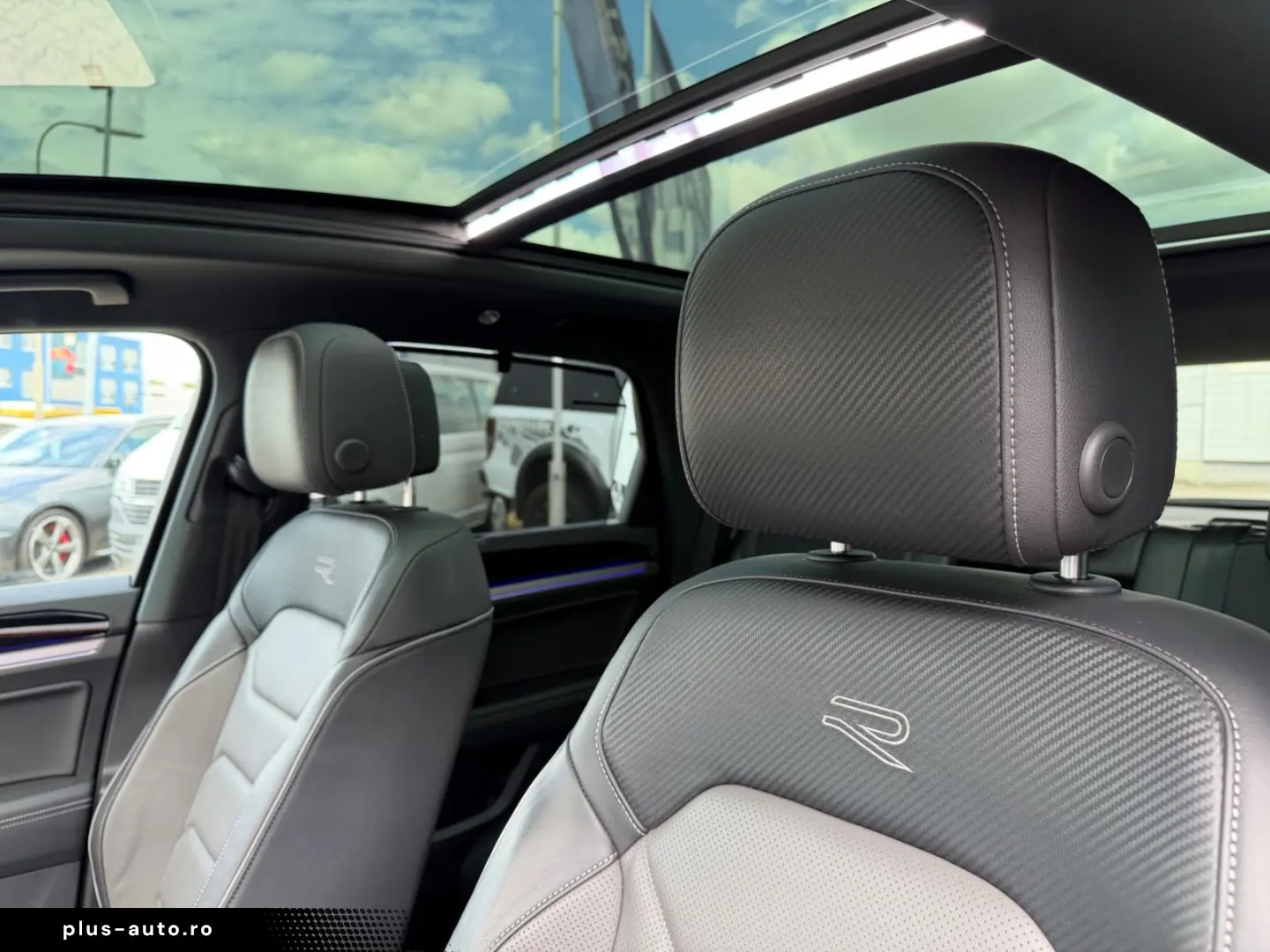 VW Touareg R-Line 4Motion Luftfahrwerk  Pano