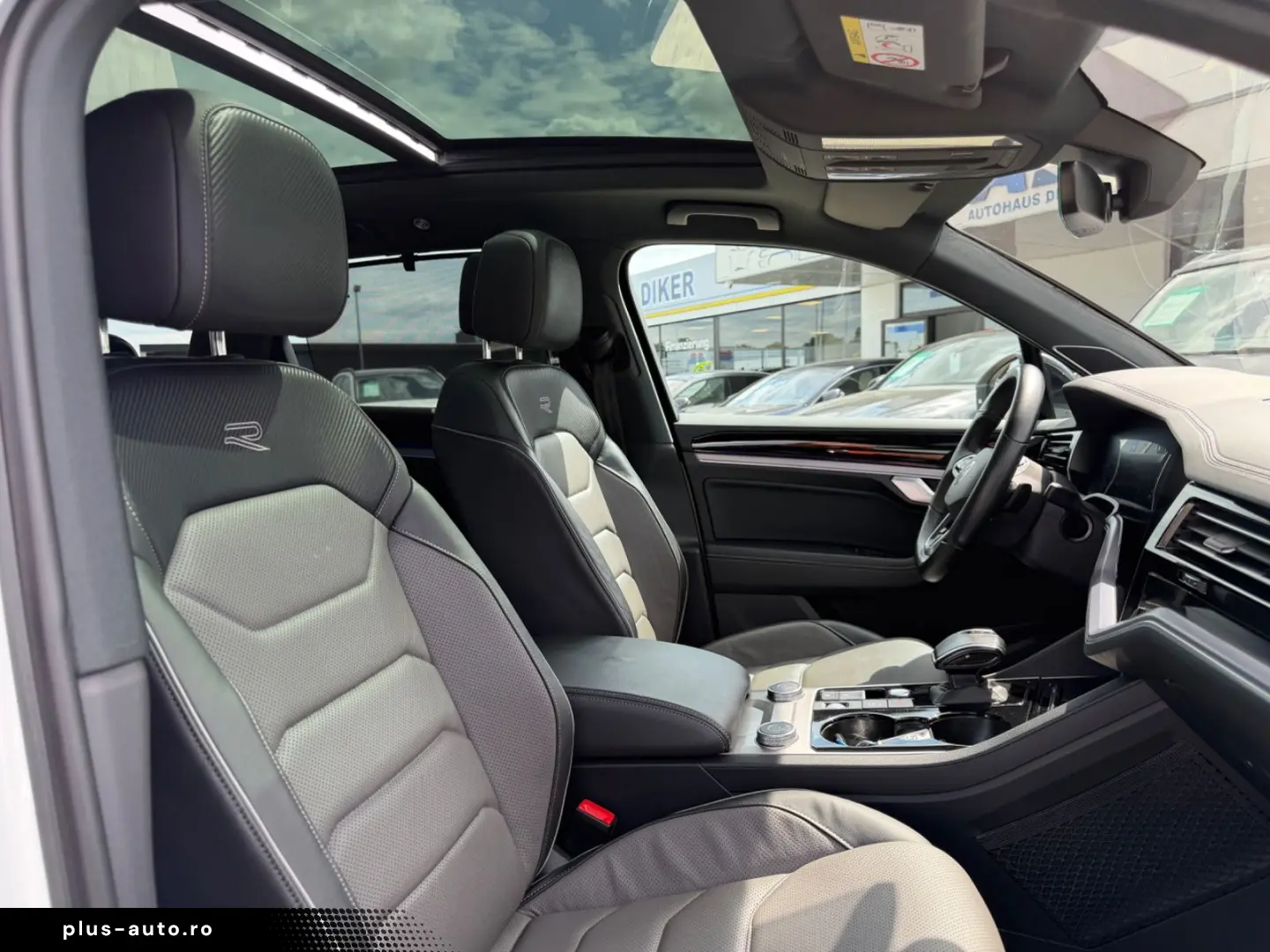 VW Touareg R-Line 4Motion Luftfahrwerk  Pano