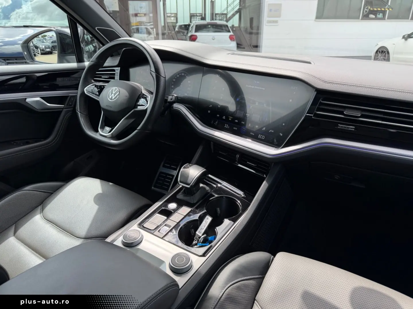 VW Touareg R-Line 4Motion Luftfahrwerk  Pano