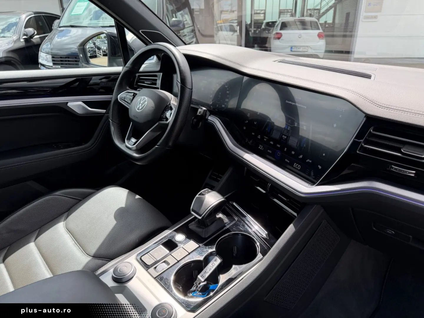 VW Touareg R-Line 4Motion Luftfahrwerk  Pano