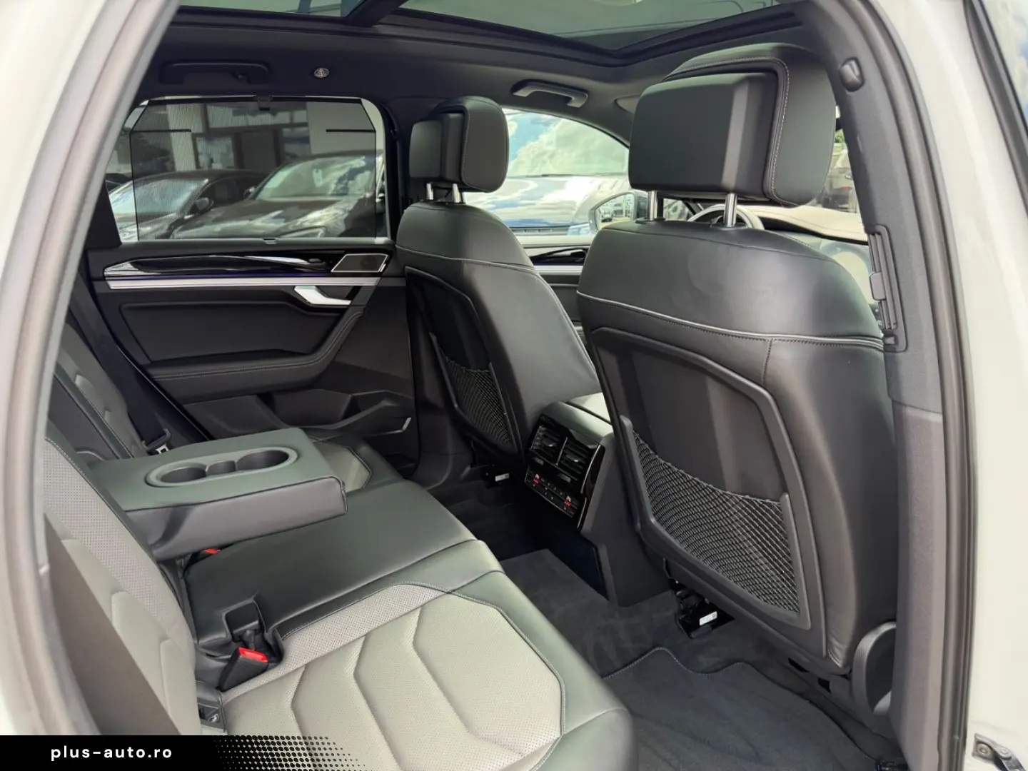 VW Touareg R-Line 4Motion Luftfahrwerk  Pano