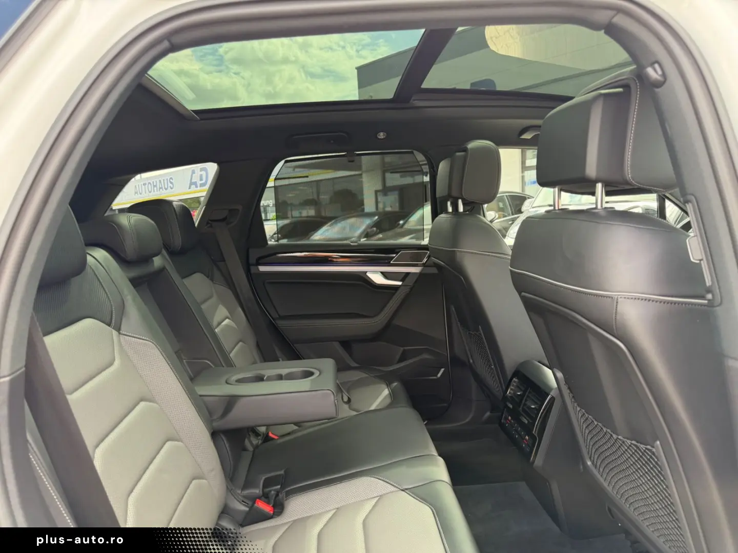 VW Touareg R-Line 4Motion Luftfahrwerk  Pano