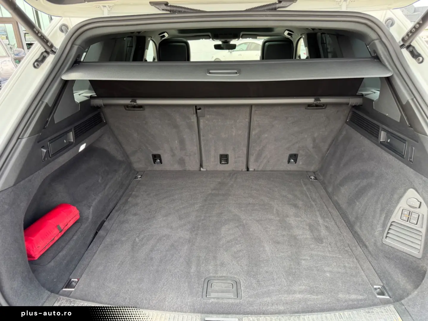 VW Touareg R-Line 4Motion Luftfahrwerk  Pano