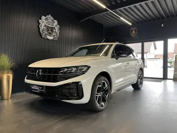 VW Touareg 3.0 TDI V6 4M R-Line AHK PANO HUD ACC 20