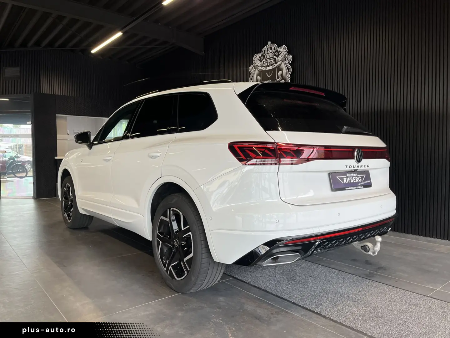 VW Touareg 3.0 TDI V6 4M R-Line AHK PANO HUD ACC 20