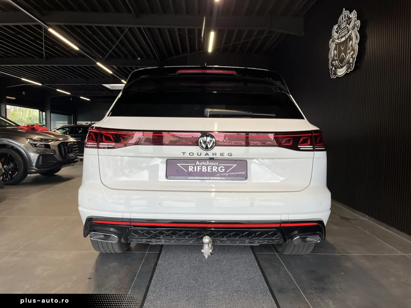 VW Touareg 3.0 TDI V6 4M R-Line AHK PANO HUD ACC 20