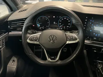 VW Touareg 3.0 TDI V6 4M R-Line AHK PANO HUD ACC 20