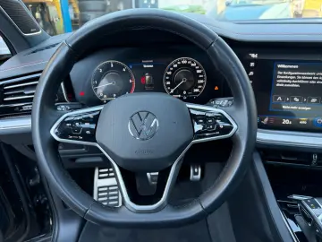 VW Touareg 3.0 TDI Edition 20 R-Line AHK 4M Matrix