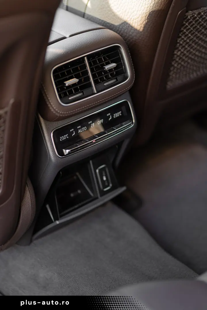 Mercedes-Benz GLE 400d intretinut foarte bine