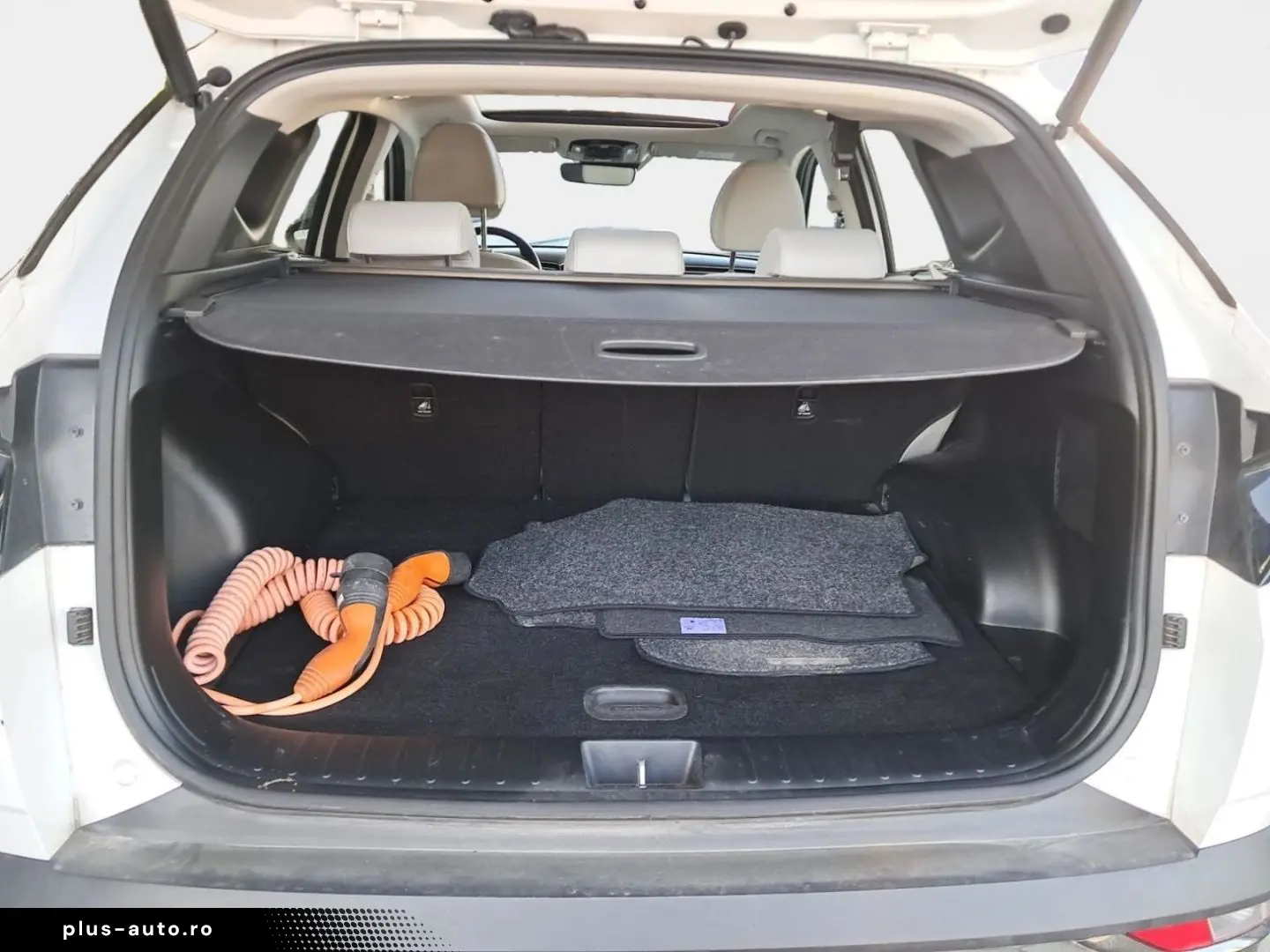 HYUNDAI Tucson 1.6T-GDI 4WD Aut.Prime LED PANO NAVI PDC