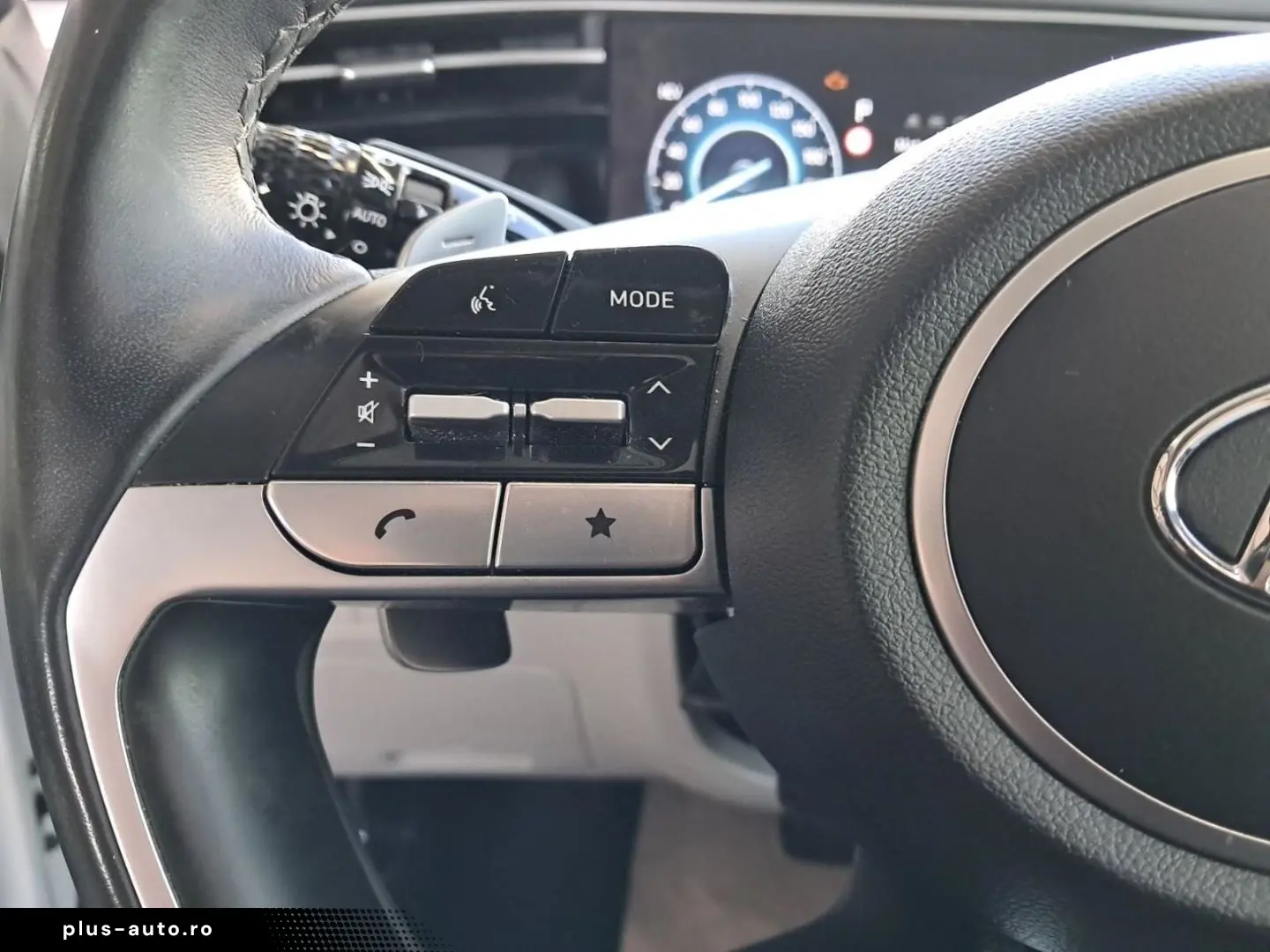 HYUNDAI Tucson 1.6T-GDI 4WD Aut.Prime LED PANO NAVI PDC