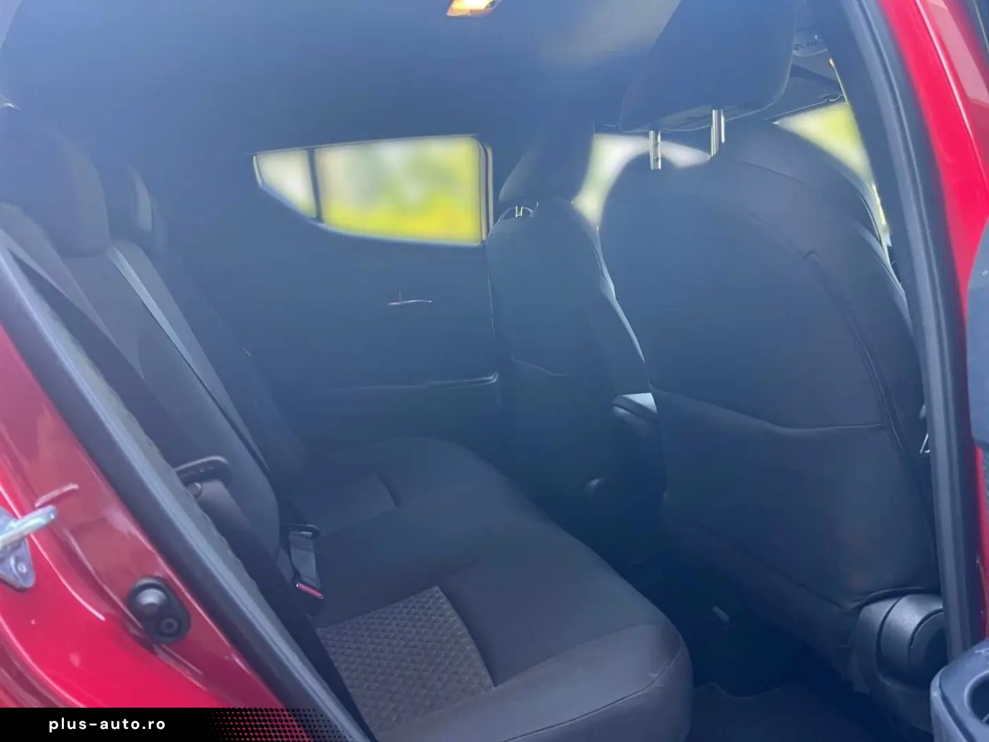 TOYOTA C-HR 1.8 Hybrid Team D KAMERA SHZ AHK