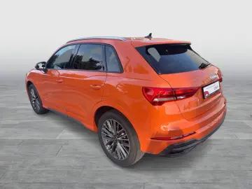 AUDI Q3 35TFSI S line ACC AHK Navi  Kam 19Zoll