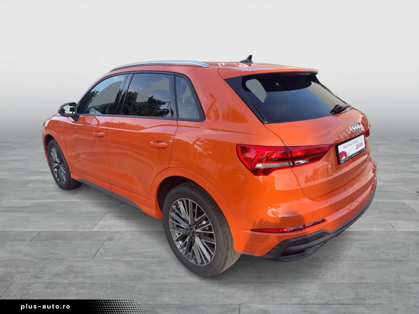 AUDI Q3 35TFSI S line ACC AHK Navi  Kam 19Zoll