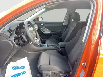 AUDI Q3 35TFSI S line ACC AHK Navi  Kam 19Zoll