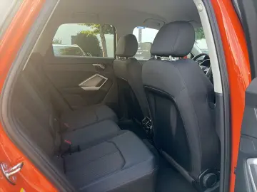 AUDI Q3 35TFSI S line ACC AHK Navi  Kam 19Zoll