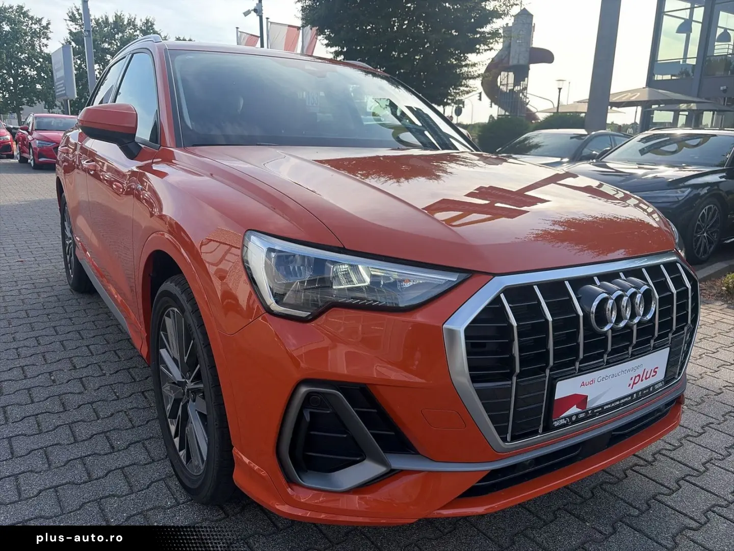 AUDI Q3 35TFSI S line ACC AHK Navi  Kam 19Zoll