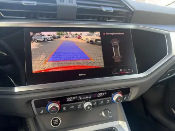 AUDI Q3 35TFSI S line ACC AHK Navi  Kam 19Zoll