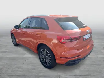 AUDI Q3 35TFSI S line ACC AHK Navi  Kam 19Zoll