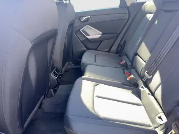 AUDI Q3 35TFSI S line ACC AHK Navi  Kam 19Zoll