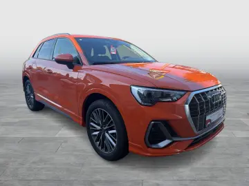 AUDI Q3 35TFSI S line ACC AHK Navi  Kam 19Zoll