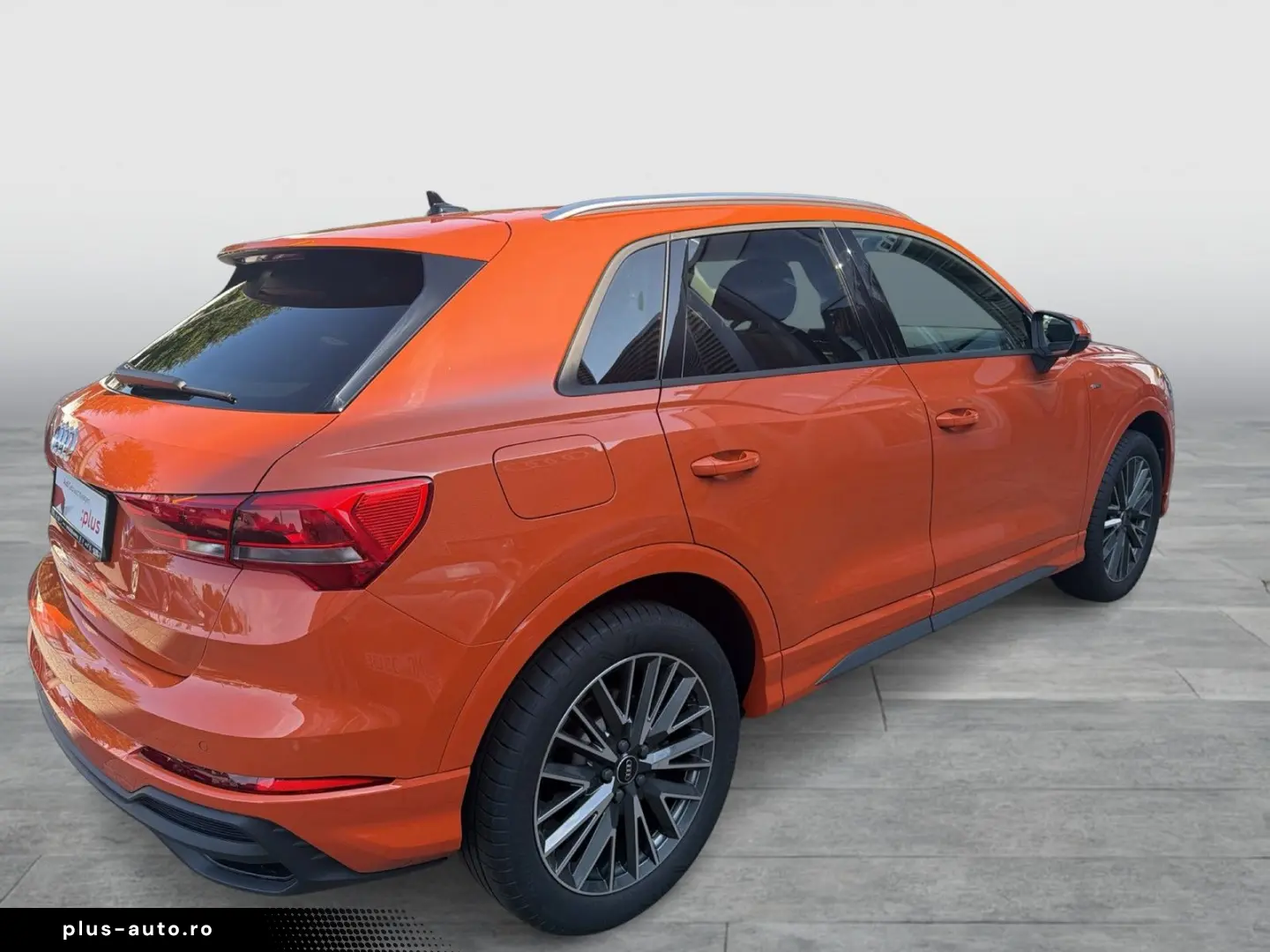 AUDI Q3 35TFSI S line ACC AHK Navi  Kam 19Zoll