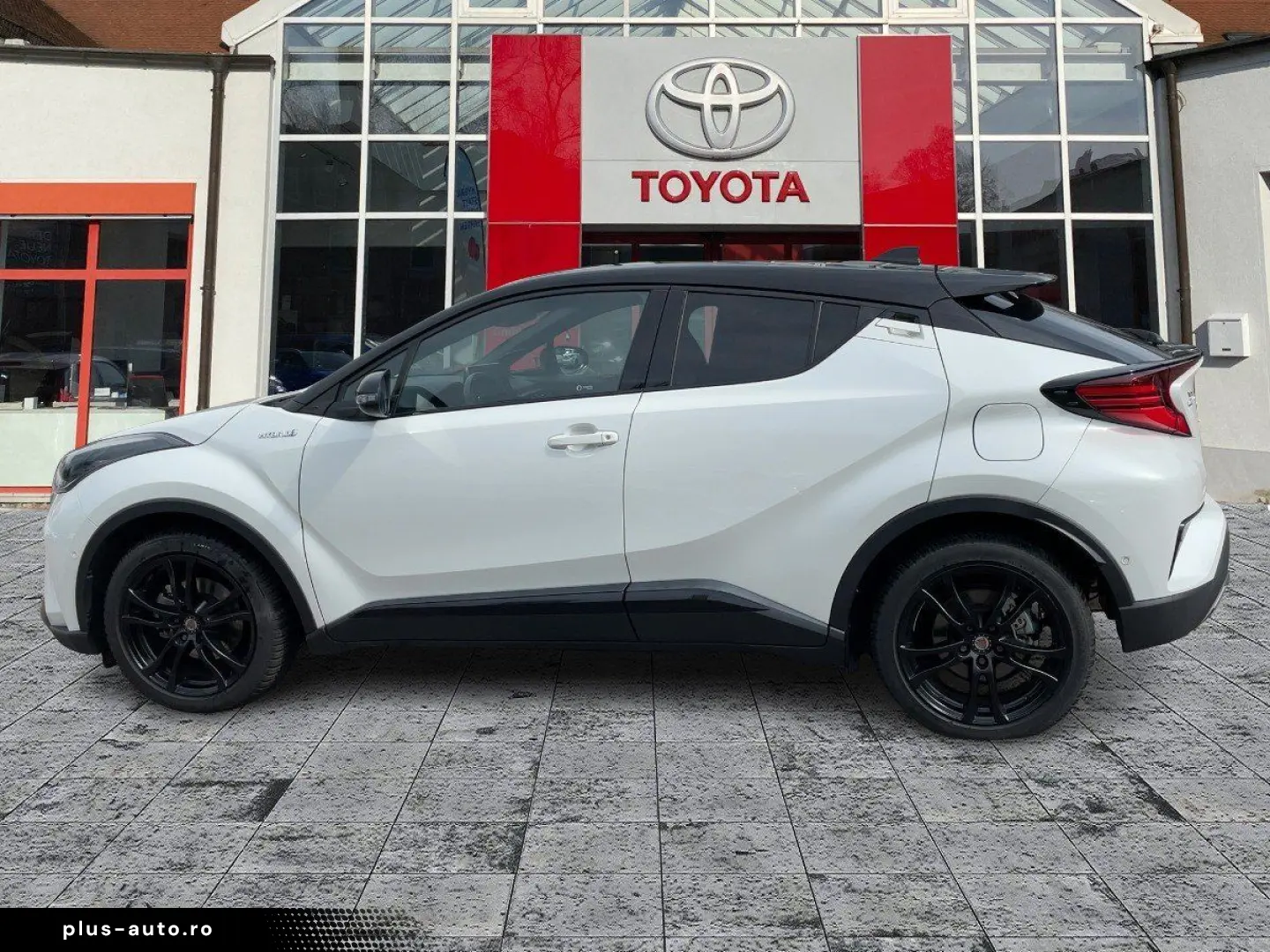 TOYOTA C-HR 2.0 Hybrid GR Sport ACC Alcantara LED Navi