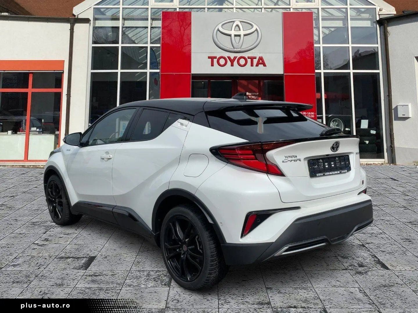 TOYOTA C-HR 2.0 Hybrid GR Sport ACC Alcantara LED Navi
