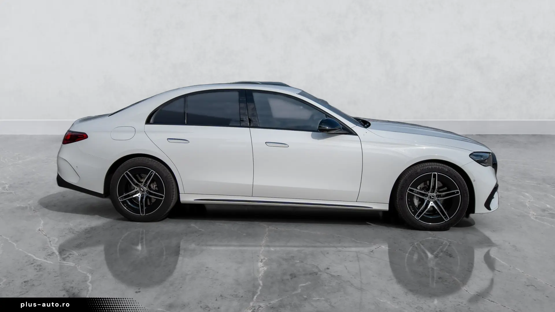 Mercedes-Benz E 450 4MATIC SUPERSCREEN