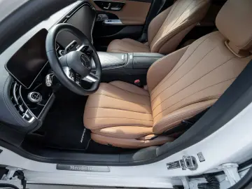 Mercedes-Benz E 450 4MATIC Superscreen Burmester 4D AIRMATIC