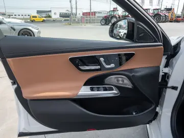 Mercedes-Benz E 450 4MATIC Superscreen Burmester 4D AIRMATIC