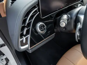 Mercedes-Benz E 450 4MATIC Superscreen Burmester 4D AIRMATIC