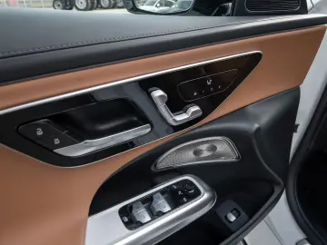Mercedes-Benz E 450 4MATIC Superscreen Burmester 4D AIRMATIC