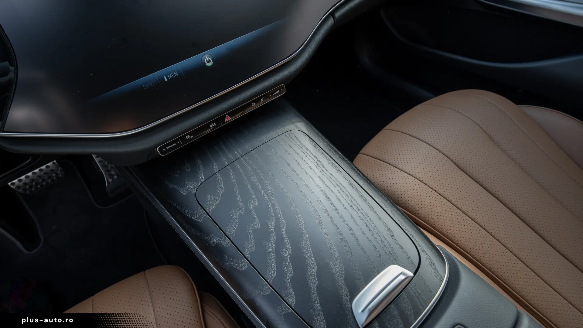Mercedes-Benz E 450 4MATIC SUPERSCREEN