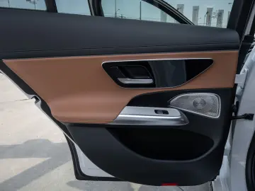 Mercedes-Benz E 450 4MATIC Superscreen Burmester 4D AIRMATIC