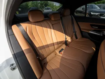 Mercedes-Benz E 450 4MATIC Superscreen Burmester 4D AIRMATIC