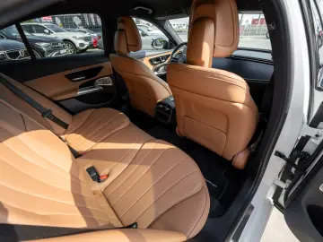 Mercedes-Benz E 450 4MATIC Superscreen Burmester 4D AIRMATIC