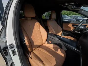 Mercedes-Benz E 450 4MATIC Superscreen Burmester 4D AIRMATIC