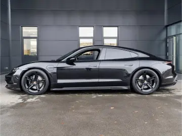 Porsche Taycan Black Edition Sport Chrono