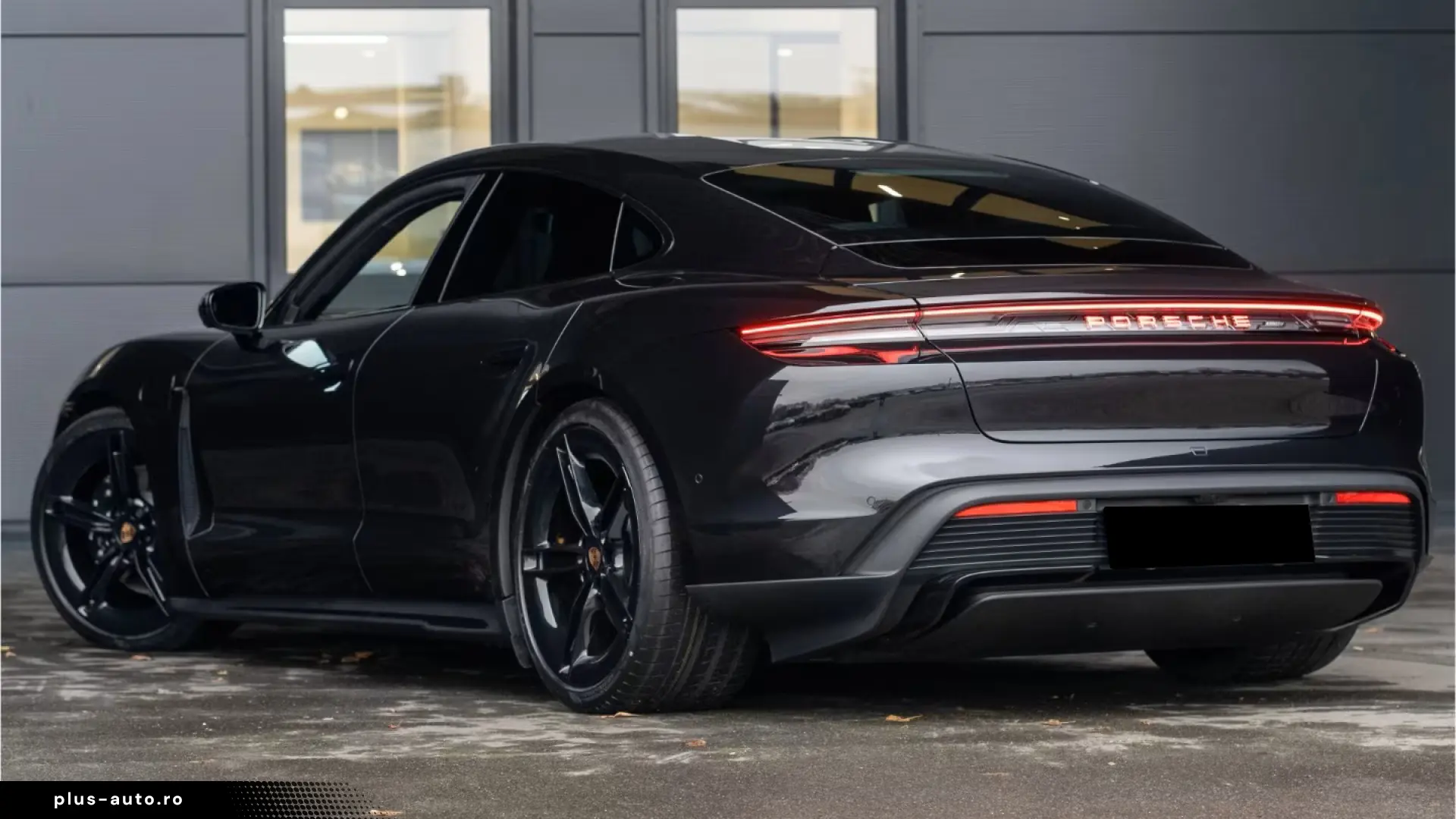 Porsche Taycan Black Edition Sport Chrono