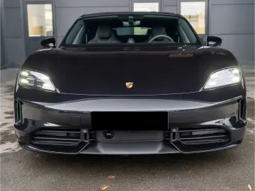 Porsche Taycan Black Edition Sport Chrono