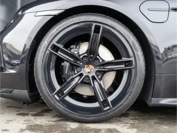 Porsche Taycan Black Edition Sport Chrono