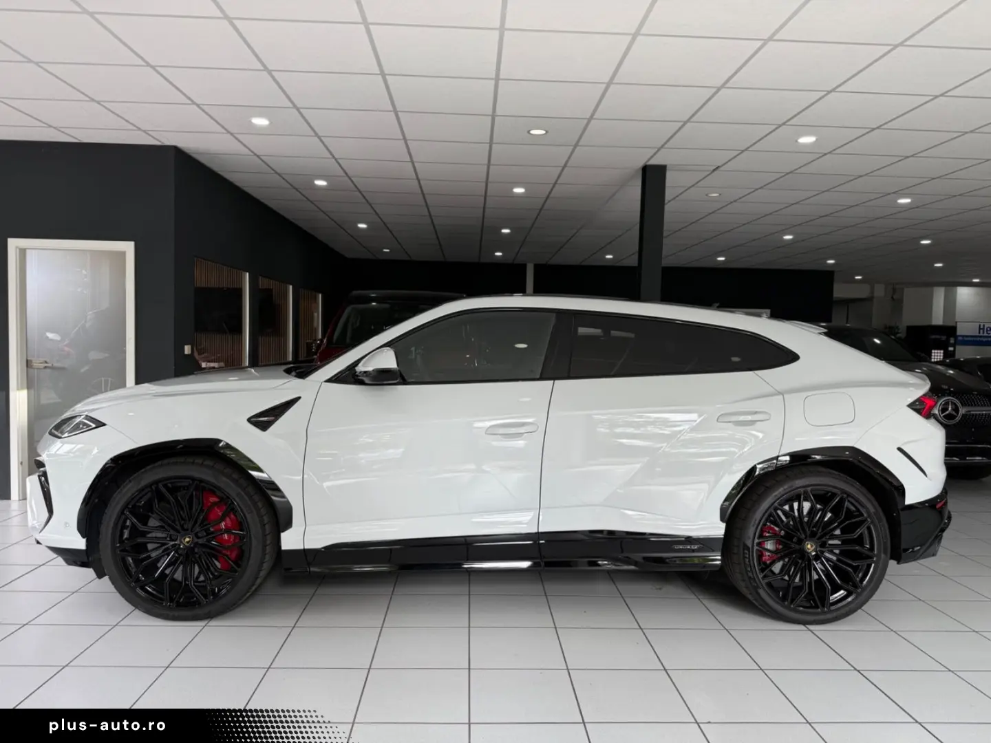 LAMBORGHINI Urus SE  PANO MASSAGE 360 B&O 3D 23  CARBON