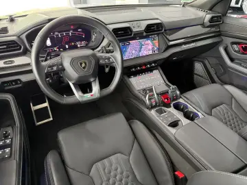 LAMBORGHINI Urus SE  PANO MASSAGE 360 B&O 3D 23  CARBON