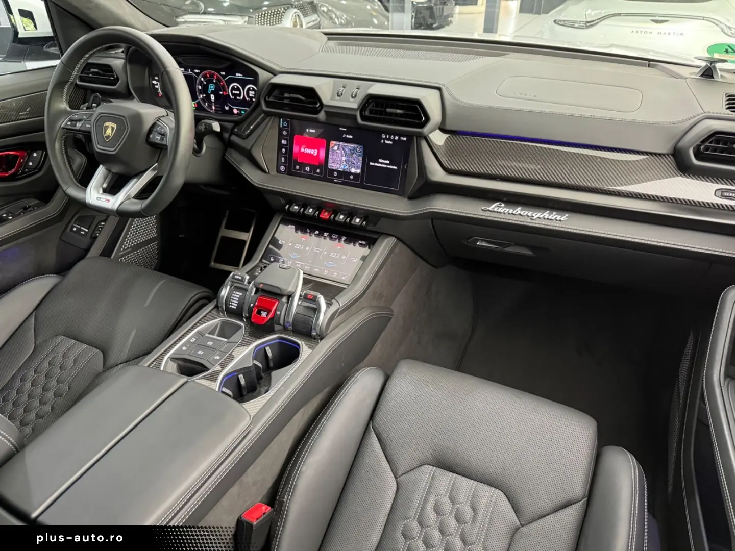 LAMBORGHINI Urus SE  PANO MASSAGE 360 B&O 3D 23  CARBON