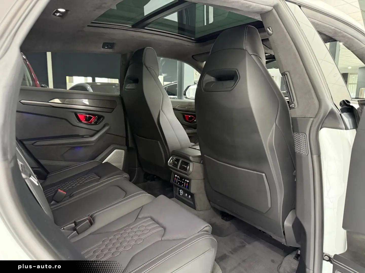 LAMBORGHINI Urus SE  PANO MASSAGE 360 B&O 3D 23  CARBON