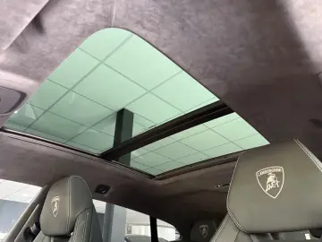LAMBORGHINI Urus SE  PANO MASSAGE 360 B&O 3D 23  CARBON