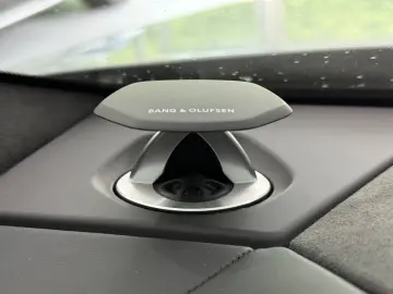 LAMBORGHINI Urus SE  PANO MASSAGE 360 B&O 3D 23  CARBON