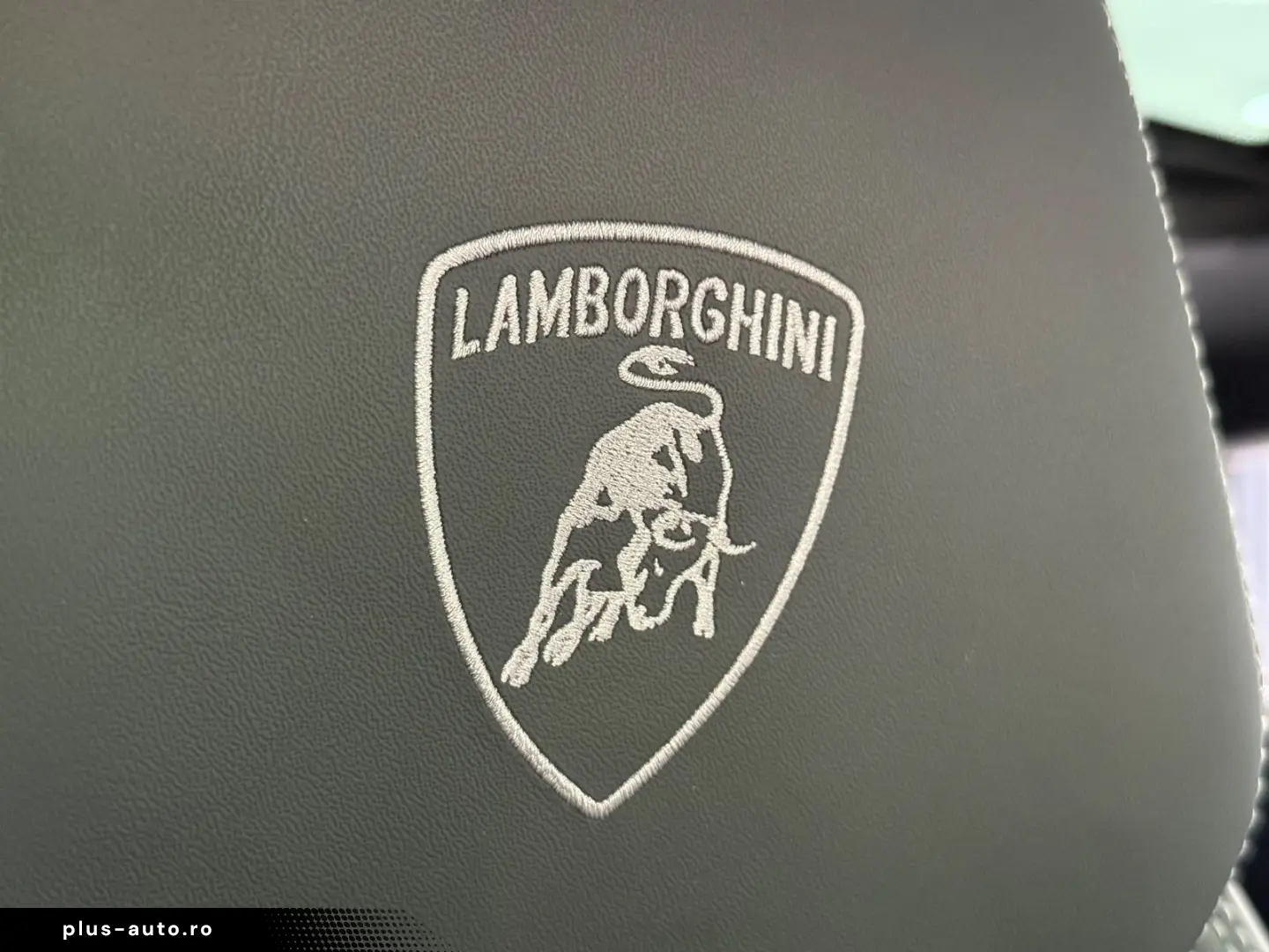 LAMBORGHINI Urus SE  PANO MASSAGE 360 B&O 3D 23  CARBON