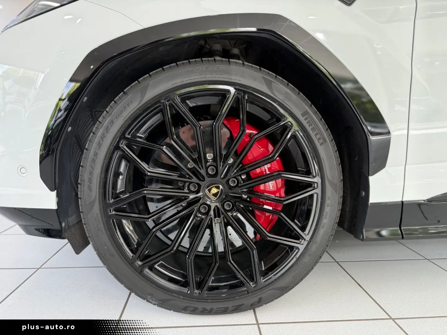 LAMBORGHINI Urus SE  PANO MASSAGE 360 B&O 3D 23  CARBON